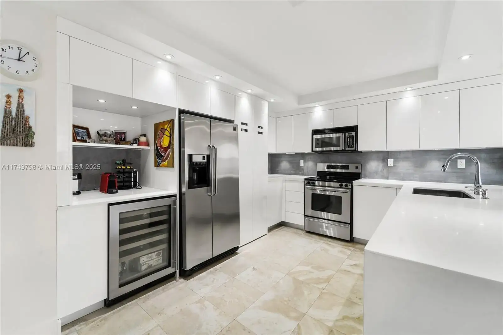 1915 Brickell Ave, Miami FL 33129 photo 3