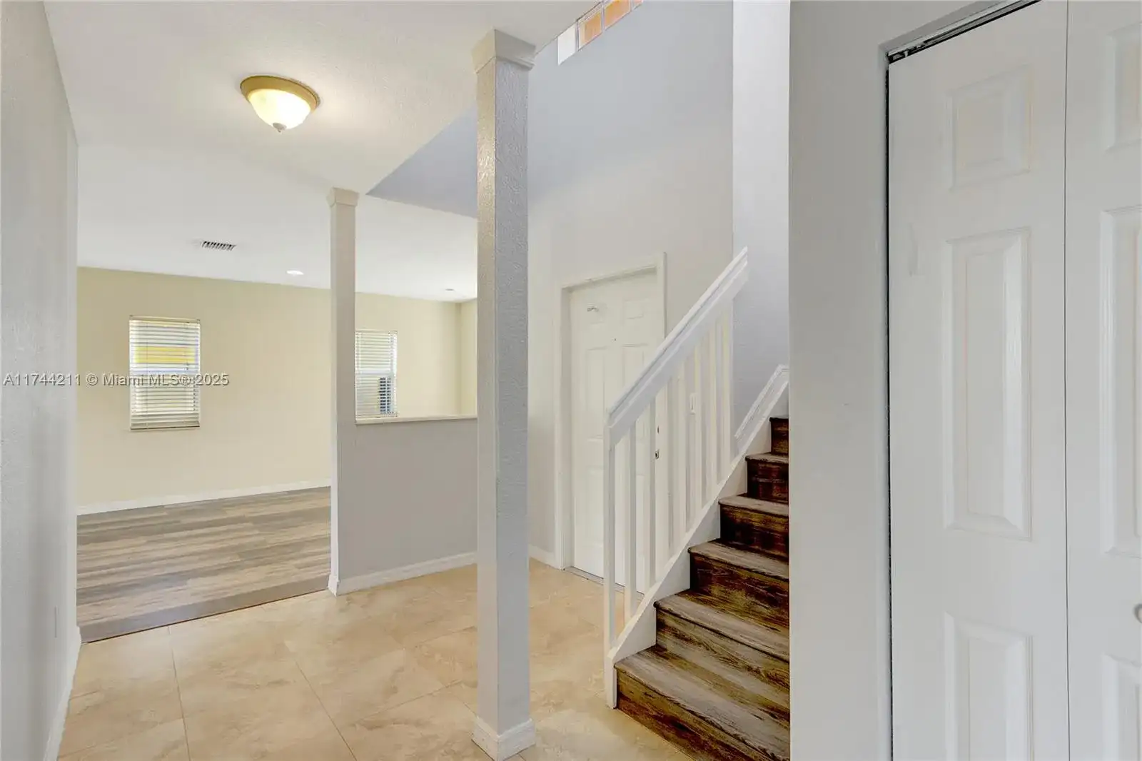 9031 SW 208th Ter, Cutler Bay FL 33189 photo 3