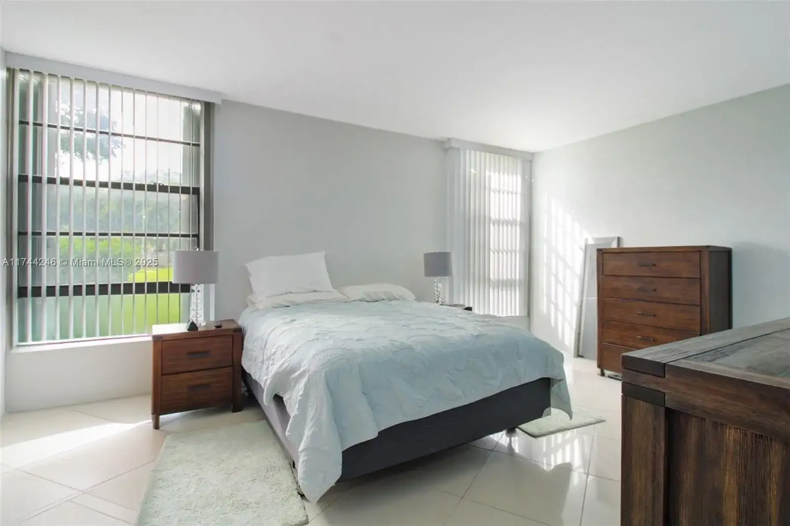 3475 N Country Club Dr # 105, Aventura FL 33180 photo 3
