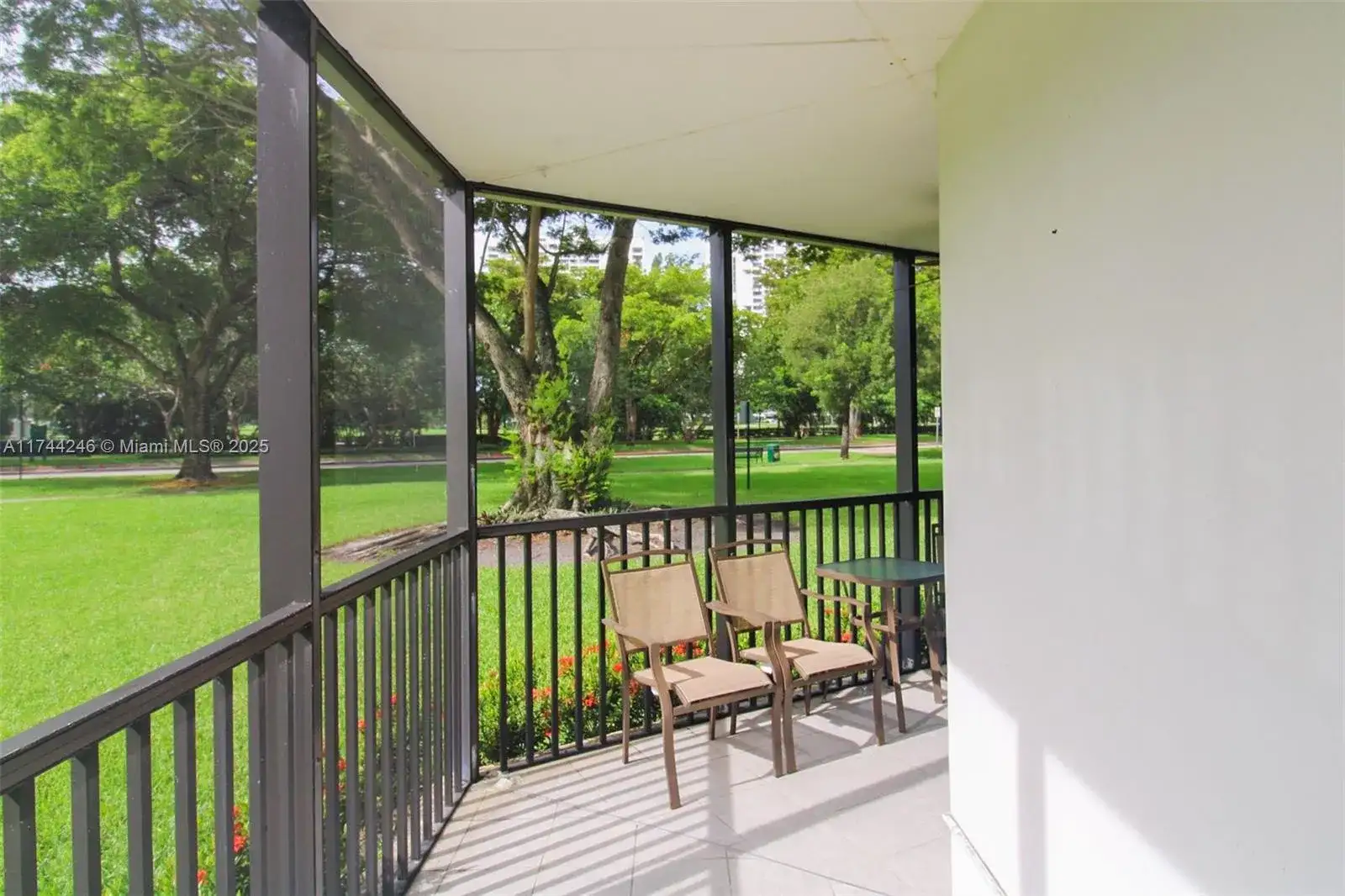 3475 N Country Club Dr # 105, Aventura FL 33180 photo 4