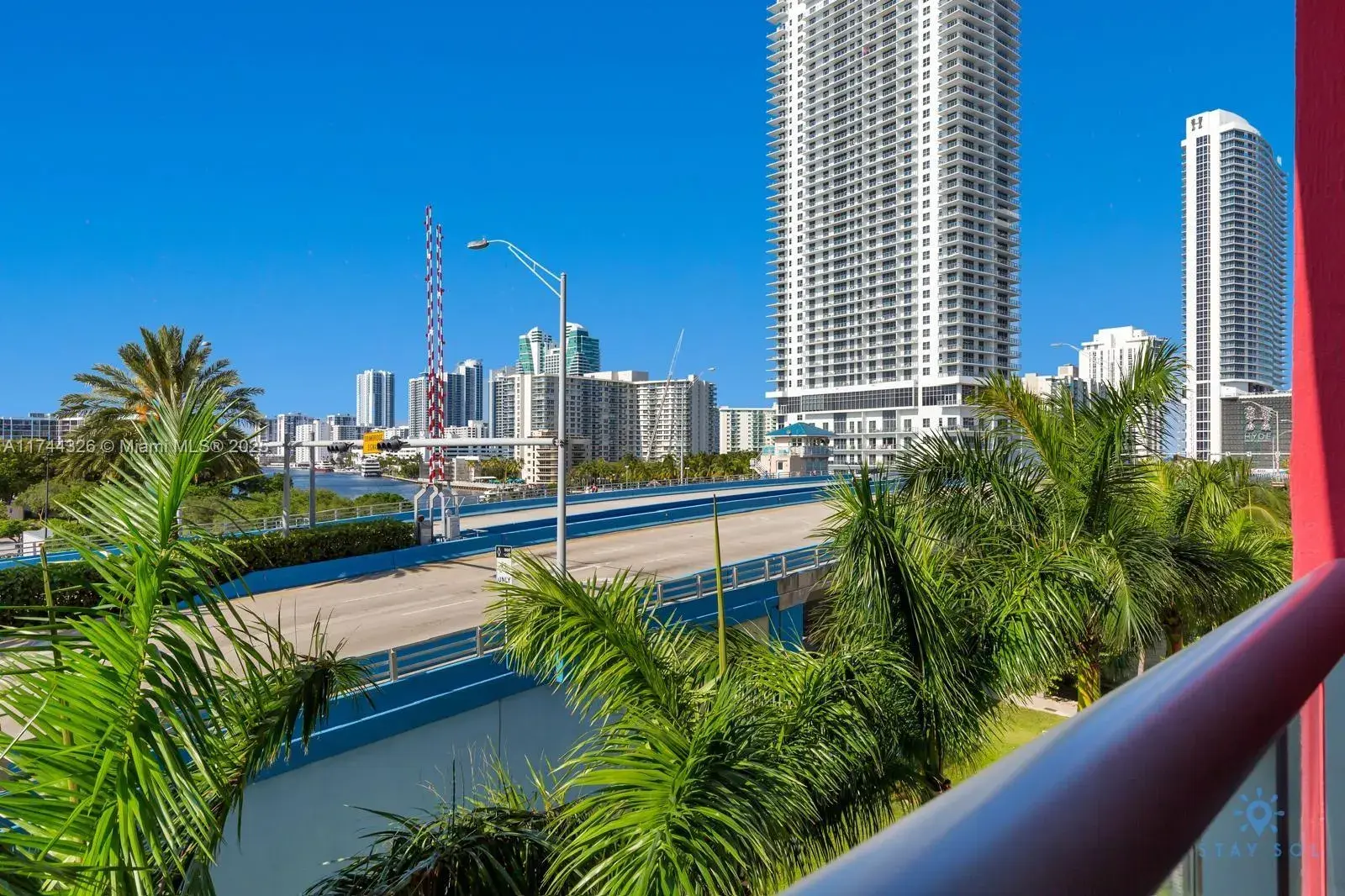 2602 E Hallandale Beach Blvd # R506, Hallandale Beach FL 33009