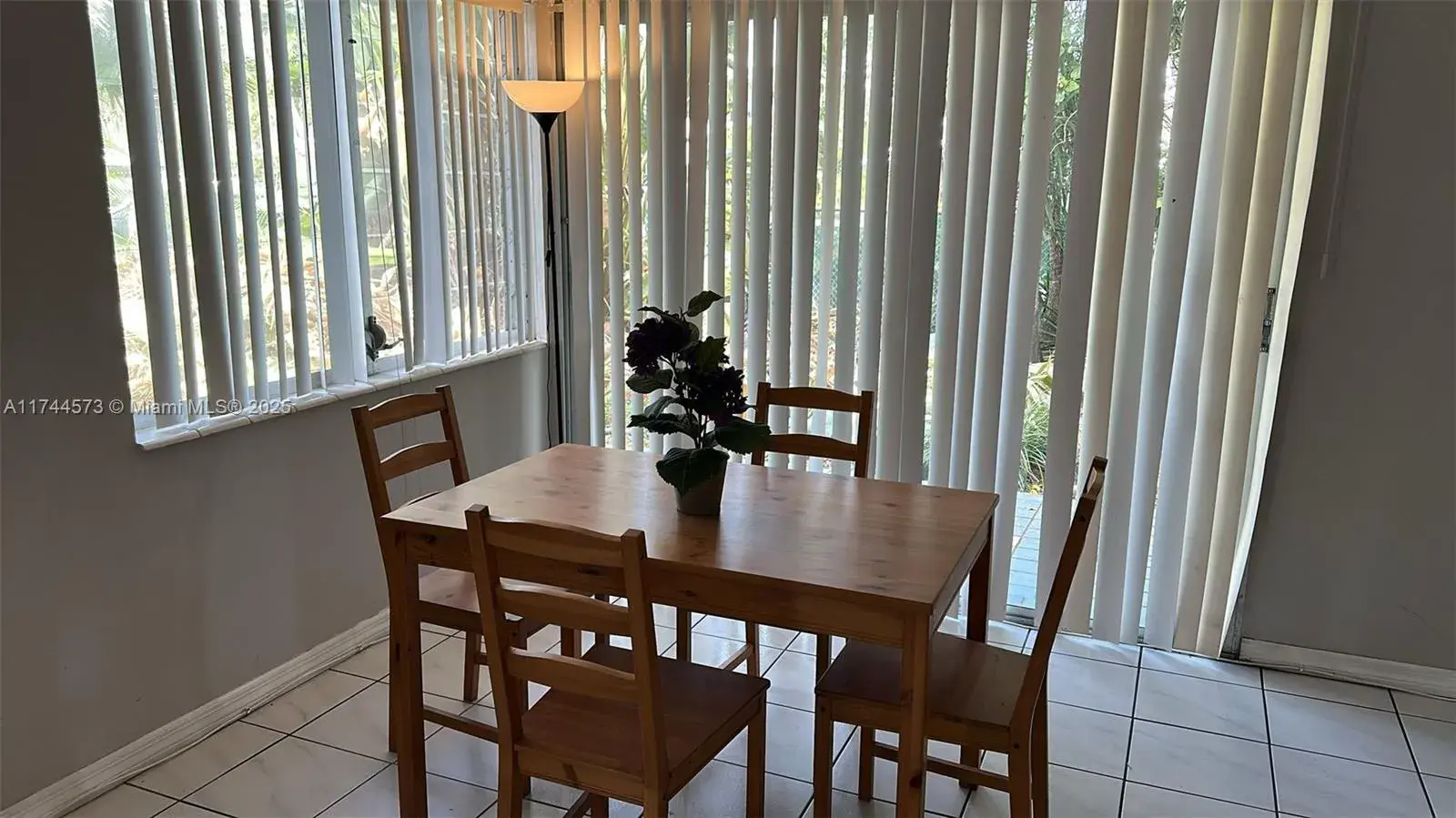 90 Isle Of Venice Dr # 1, Fort Lauderdale FL 33301