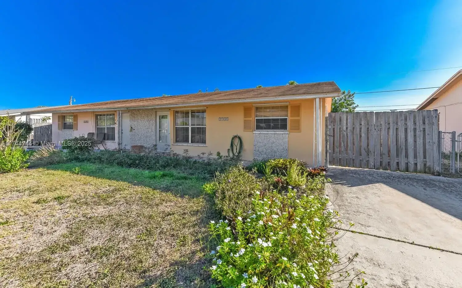2240 NE Rustic Way, Jensen Beach FL 34957 photo 2