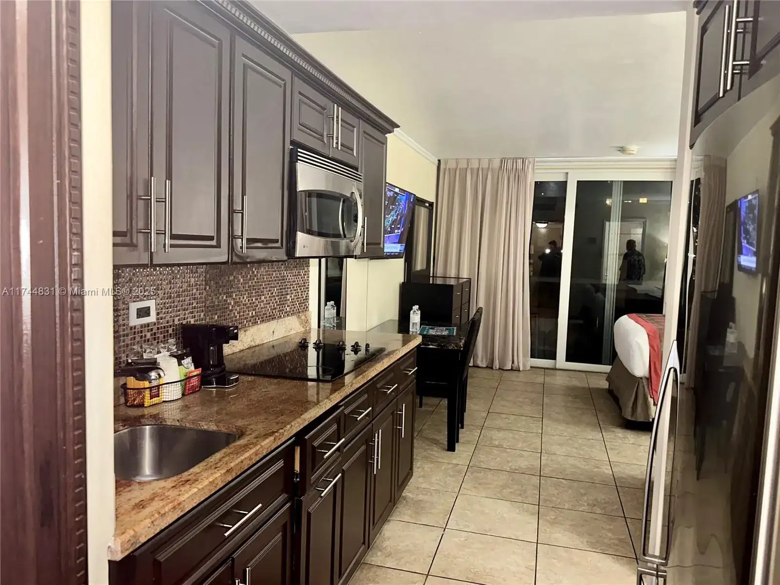19201 Collins Ave # 435, Sunny Isles Beach FL 33160 photo 2