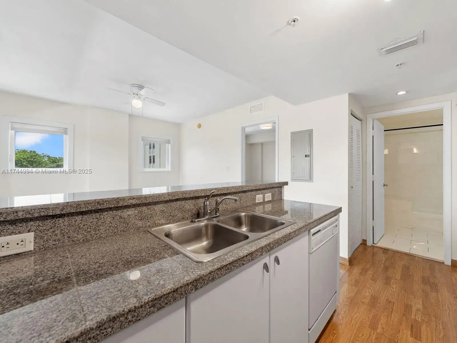 2740 SW 28th Ter # 508, Miami FL 33133 photo 5