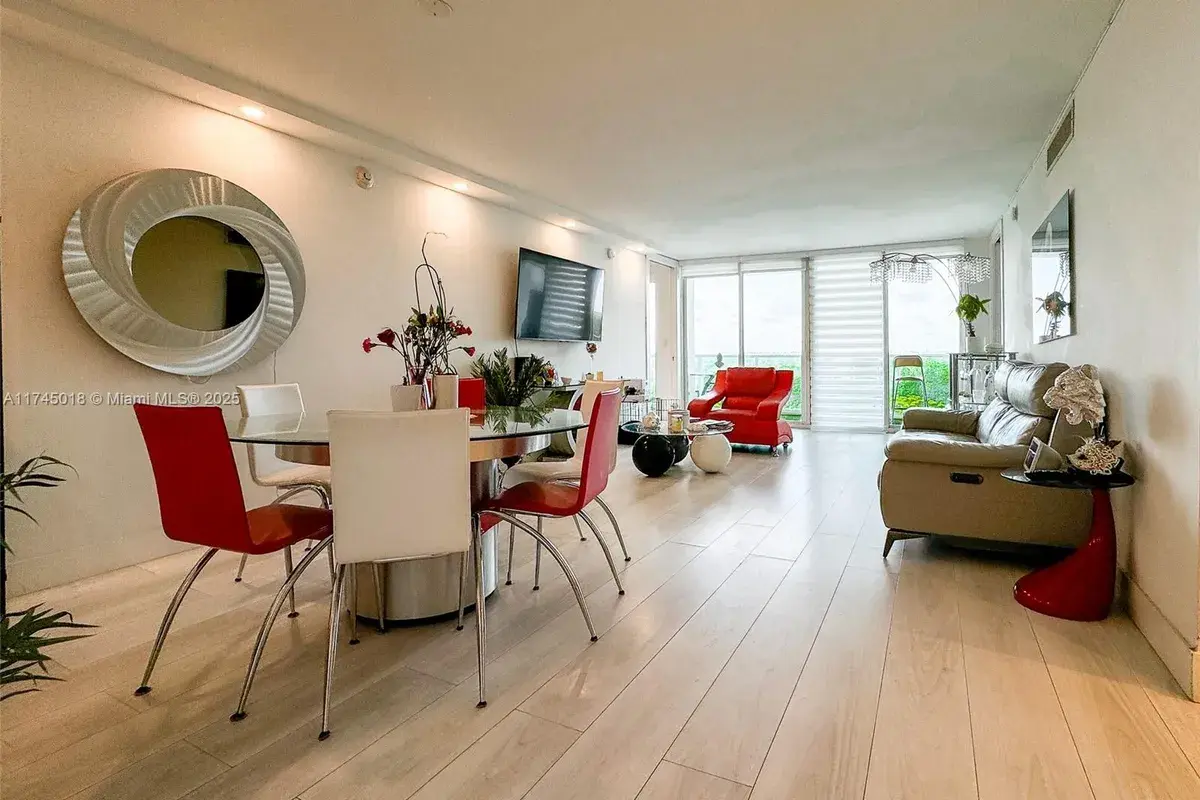 100 Bayview Dr # 721, Sunny Isles Beach FL 33160