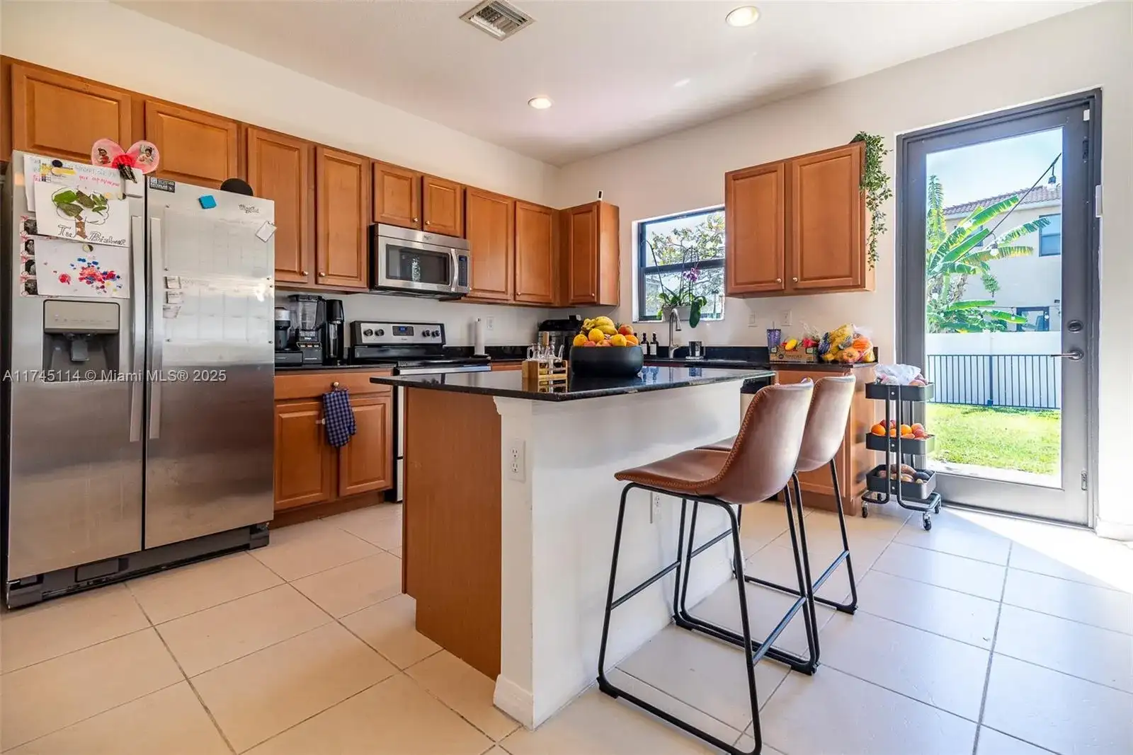 686 NE 191st Ter, Miami FL 33179 photo 4