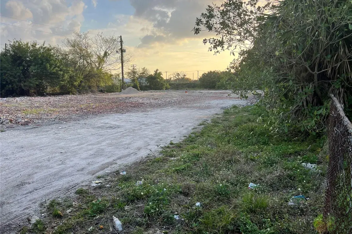 147 NW 31st Ave, Lauderhill FL 33311