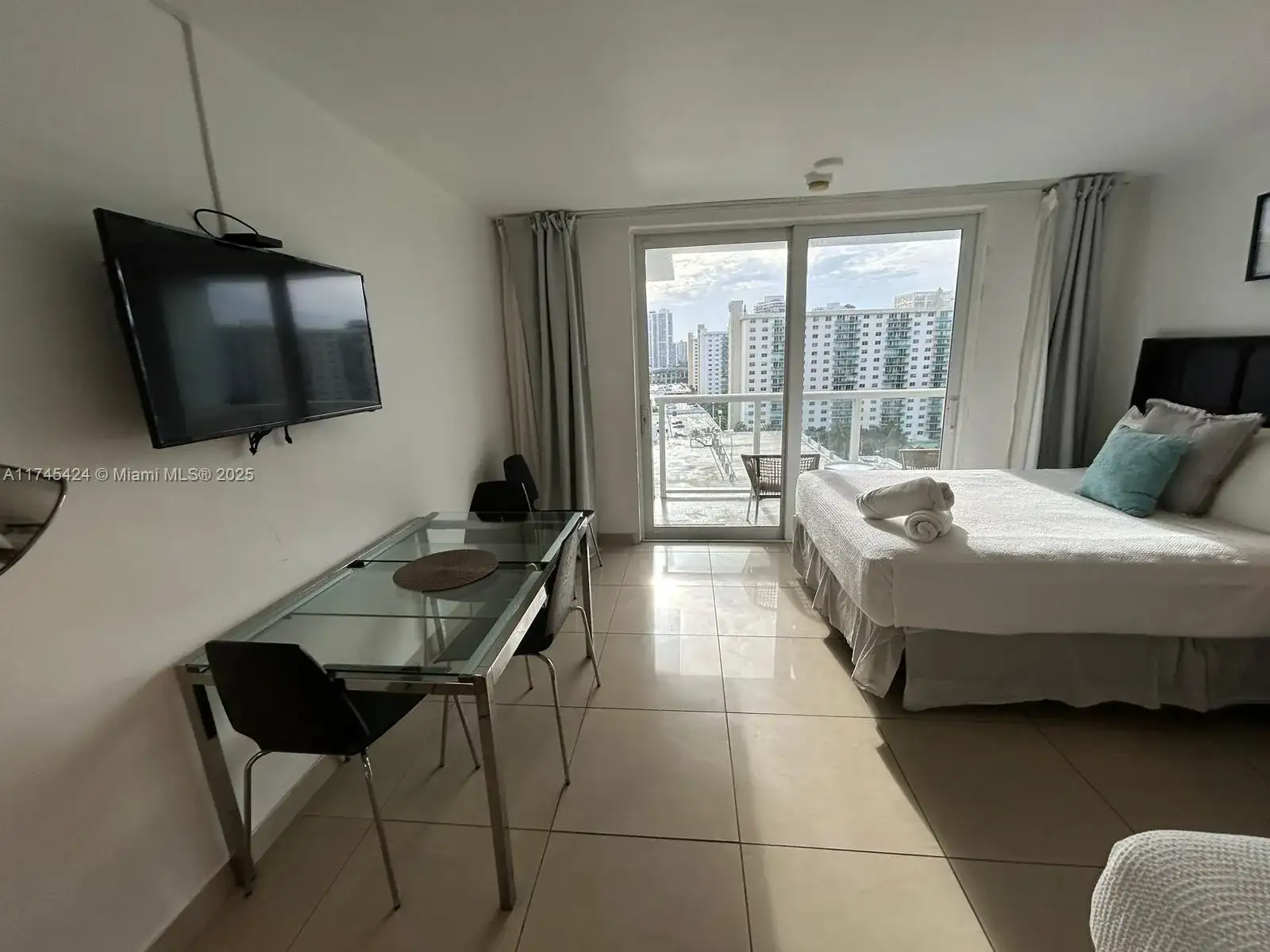 19201 Collins Ave # 1139, Sunny Isles Beach FL 33160 photo 5