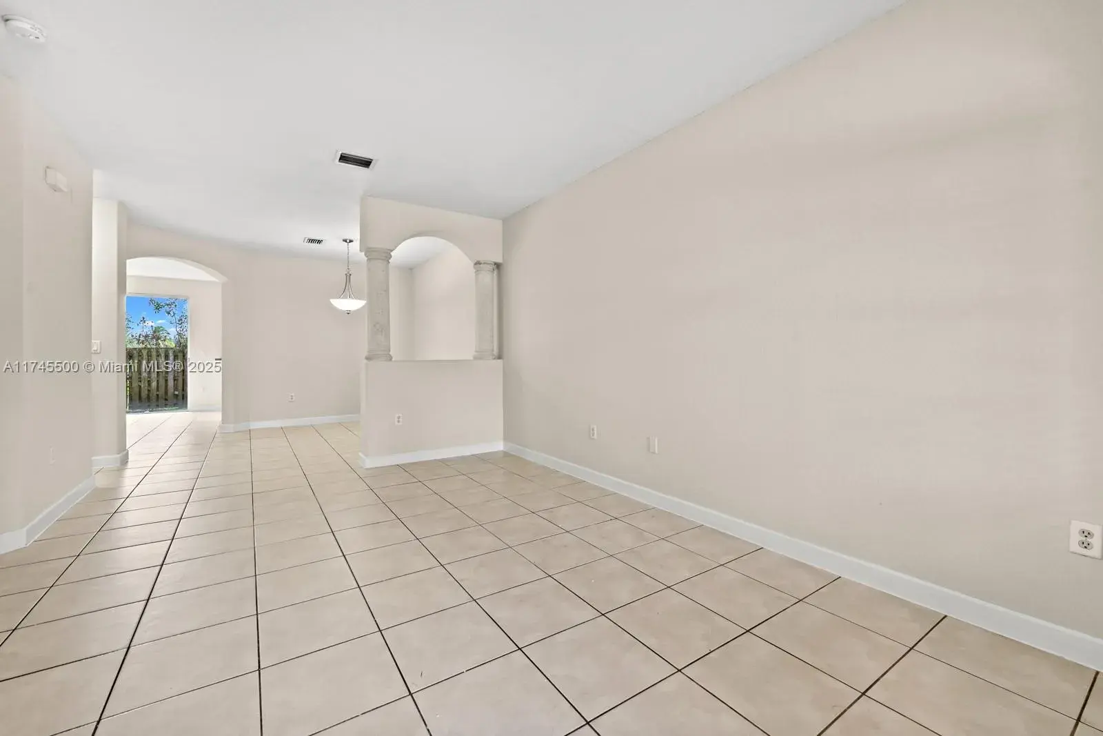 2474 SE 15th Ct, Homestead FL 33035