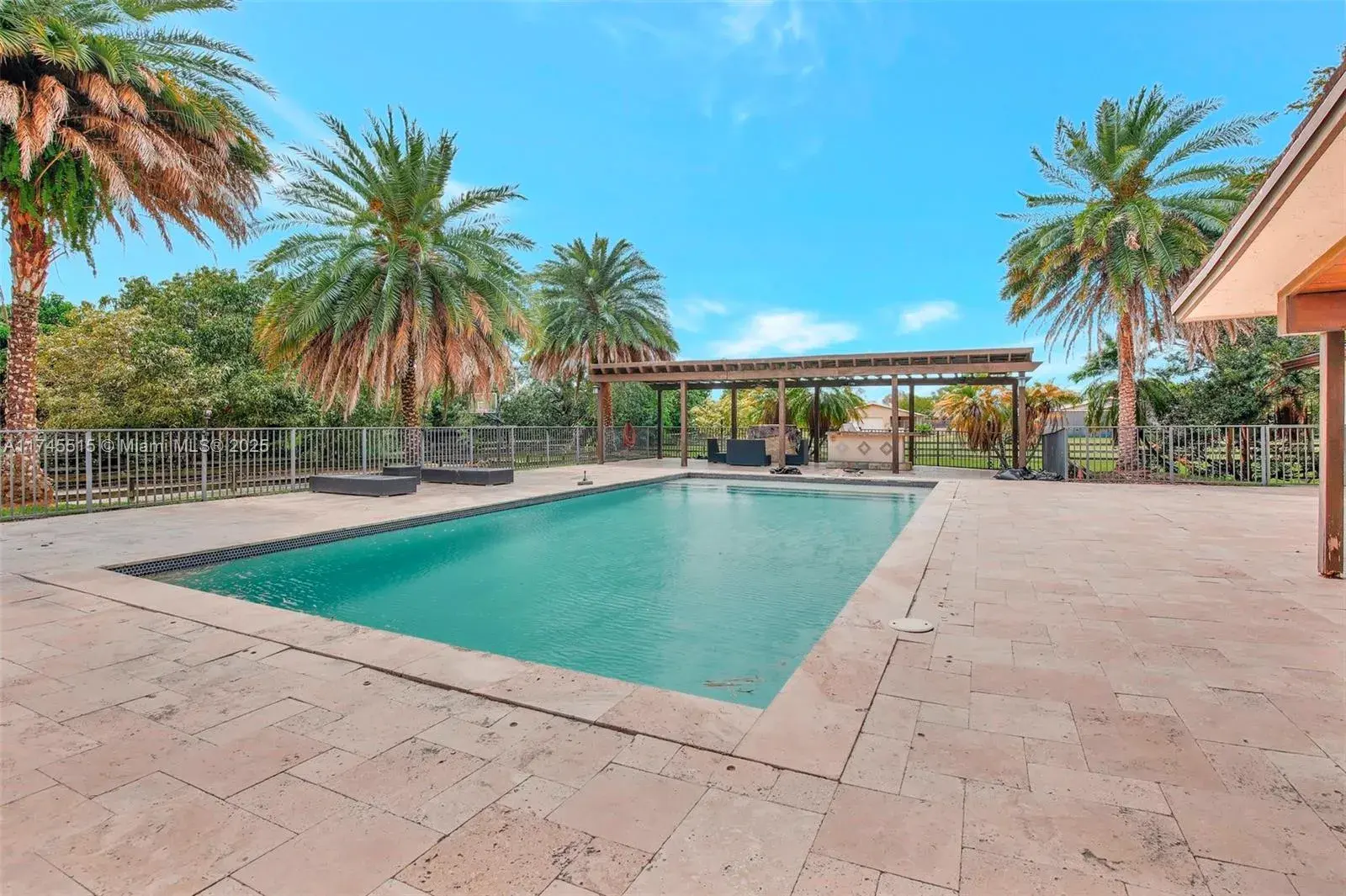 17500 SW 68th Ct, Southwest Ranches FL 33331