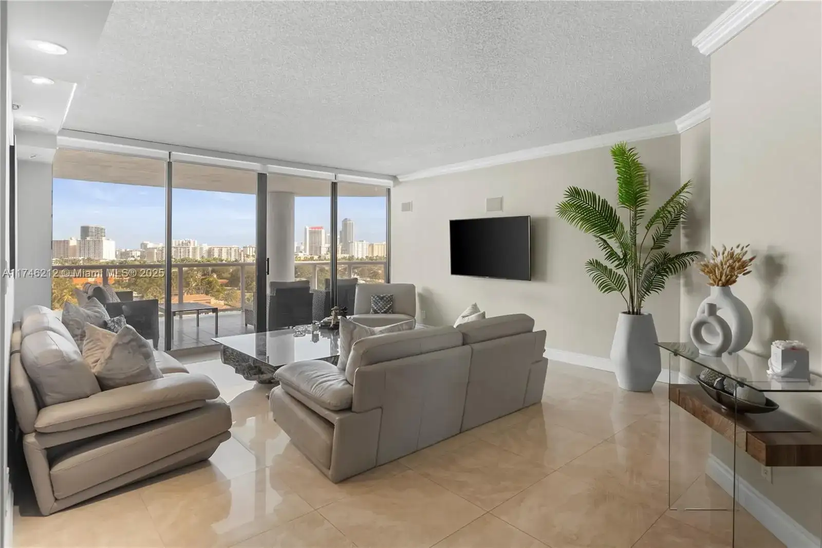 3600 Yacht Club Dr # 902, Aventura FL 33180 photo 5