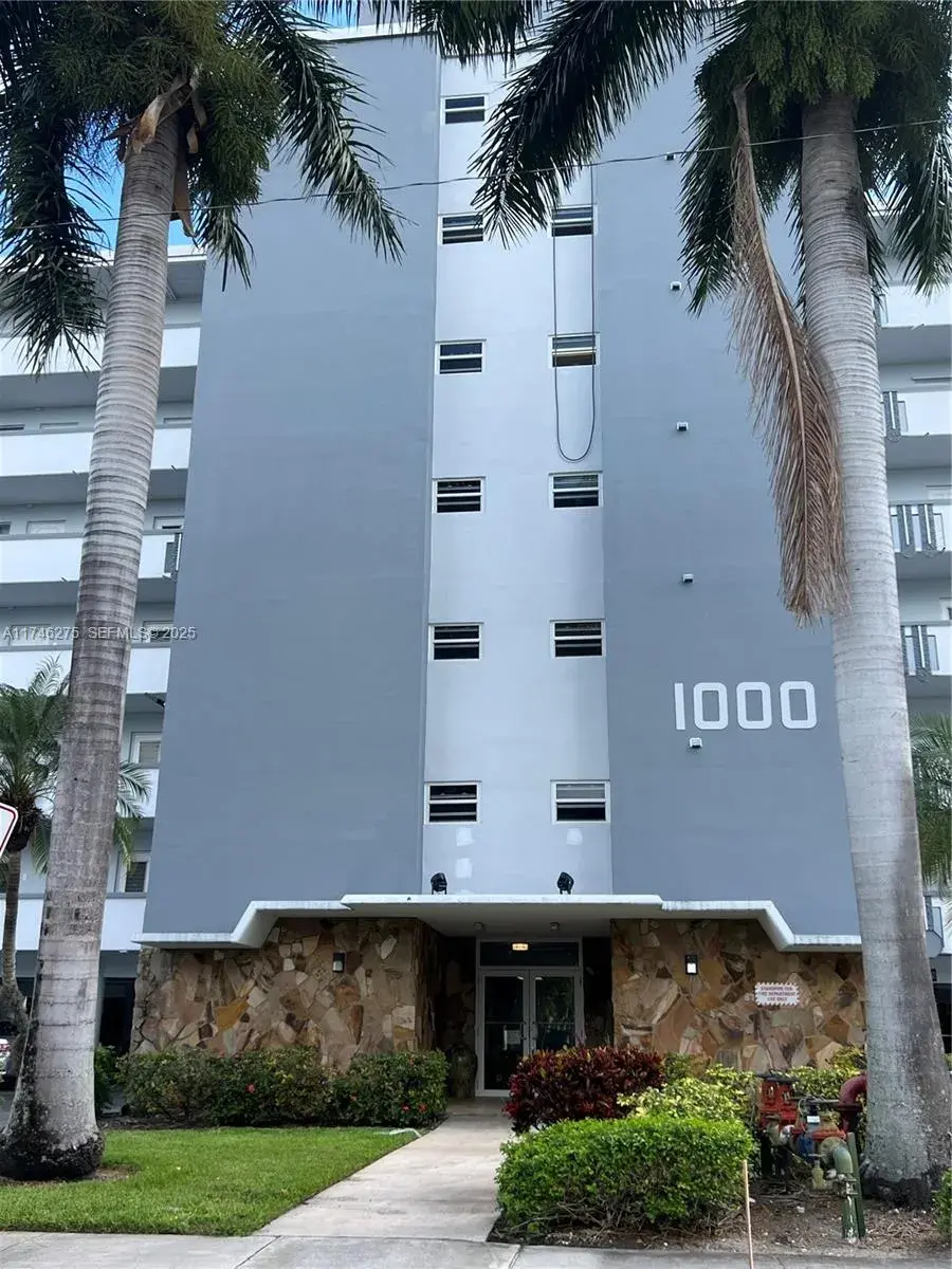 1000 NE 14th Ave # 402, Hallandale Beach FL 33009