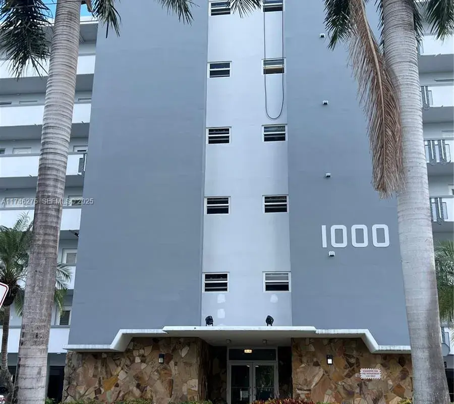 1000 NE 14th Ave # 402, Hallandale Beach FL 33009