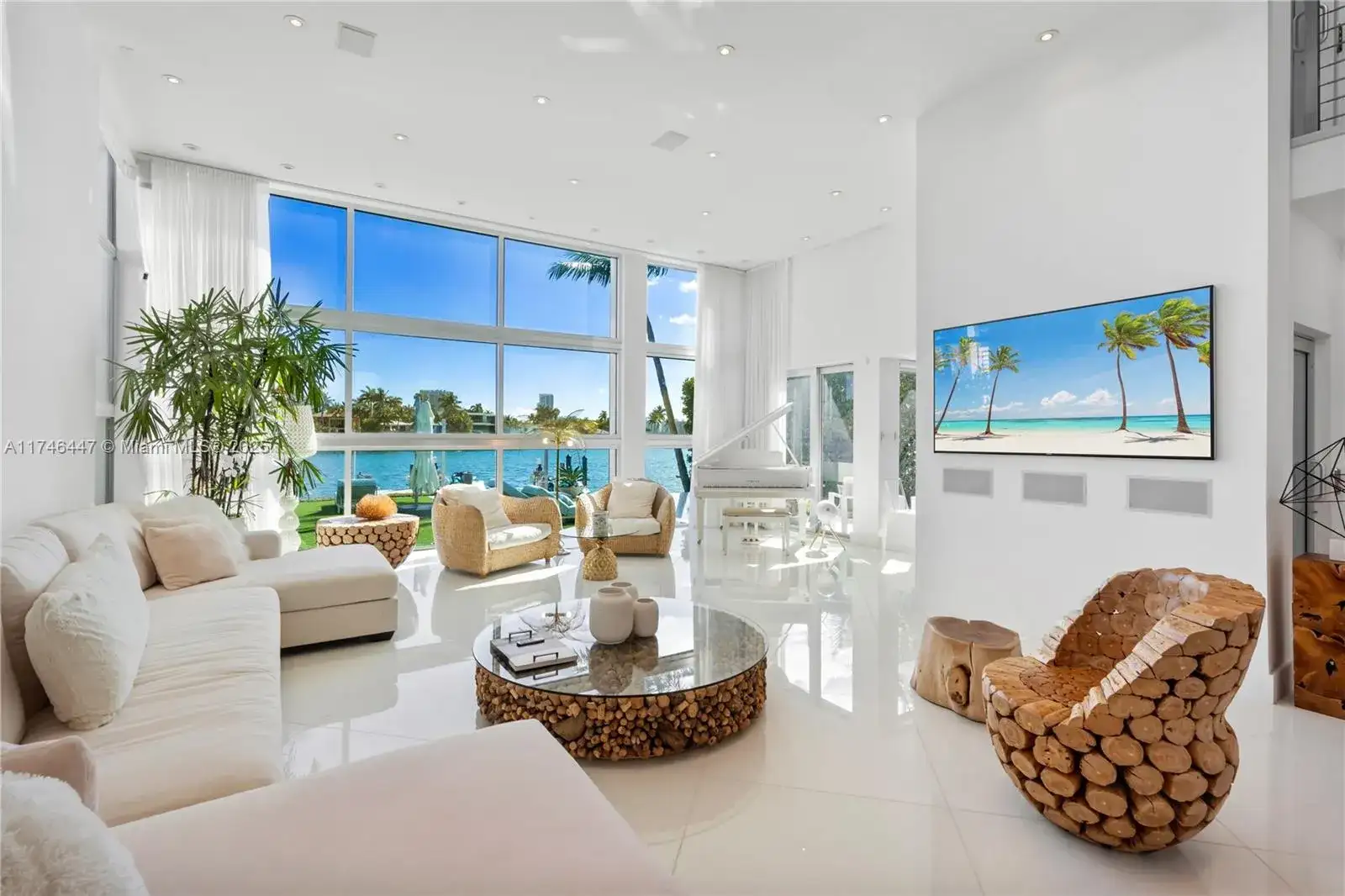 227 E DILIDO DR, Miami Beach FL 33139 photo 4