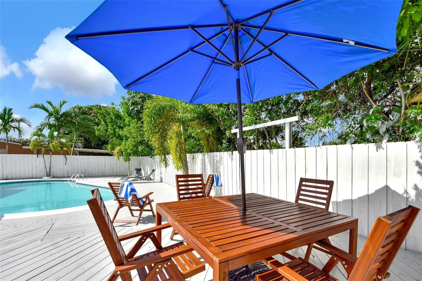 730 N 64th Ave, Hollywood FL 33024
