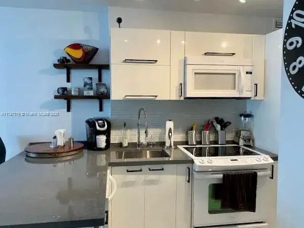 100 Lincoln Rd # 727, Miami Beach FL 33139 photo 5