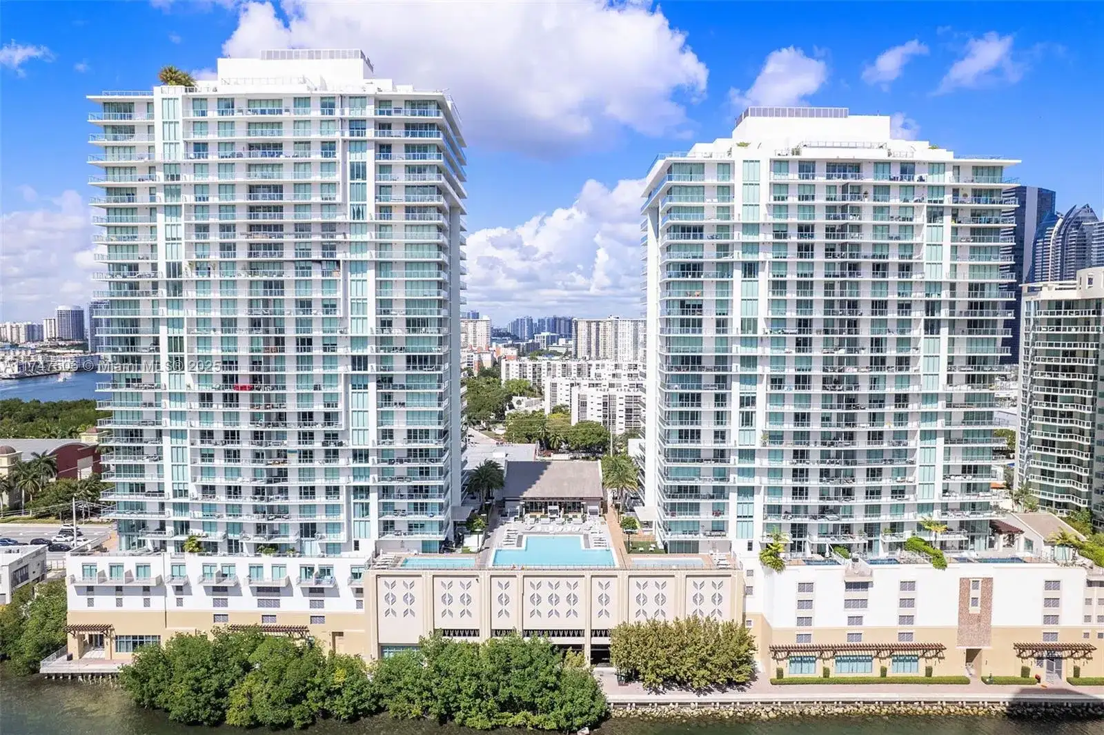 330 Sunny Isles Blvd # 1408, Sunny Isles Beach FL 33160 photo 4