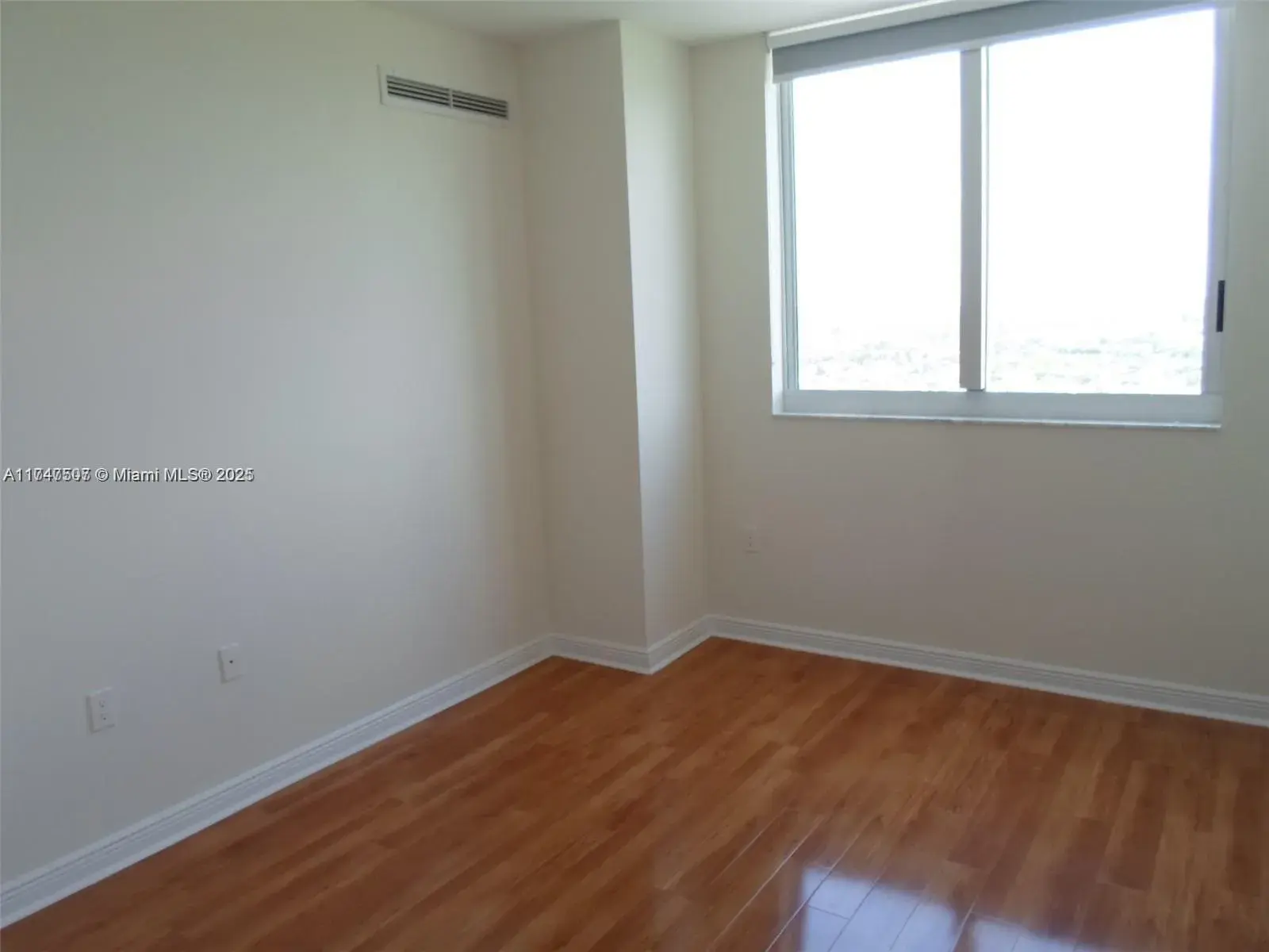 1745 E Hallandale Beach Blvd # 1907W, Hallandale Beach FL 33009