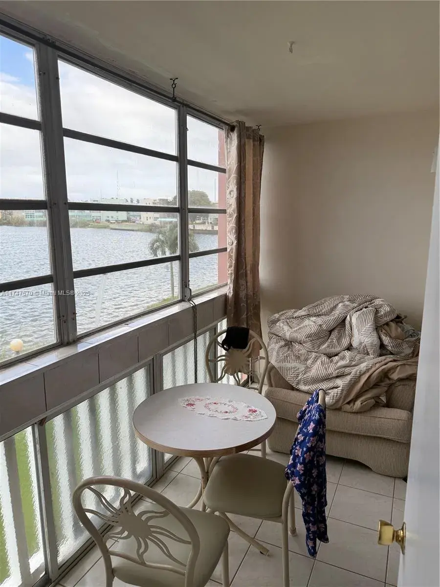 18555 NE 14th Ave # 618, Miami FL 33179