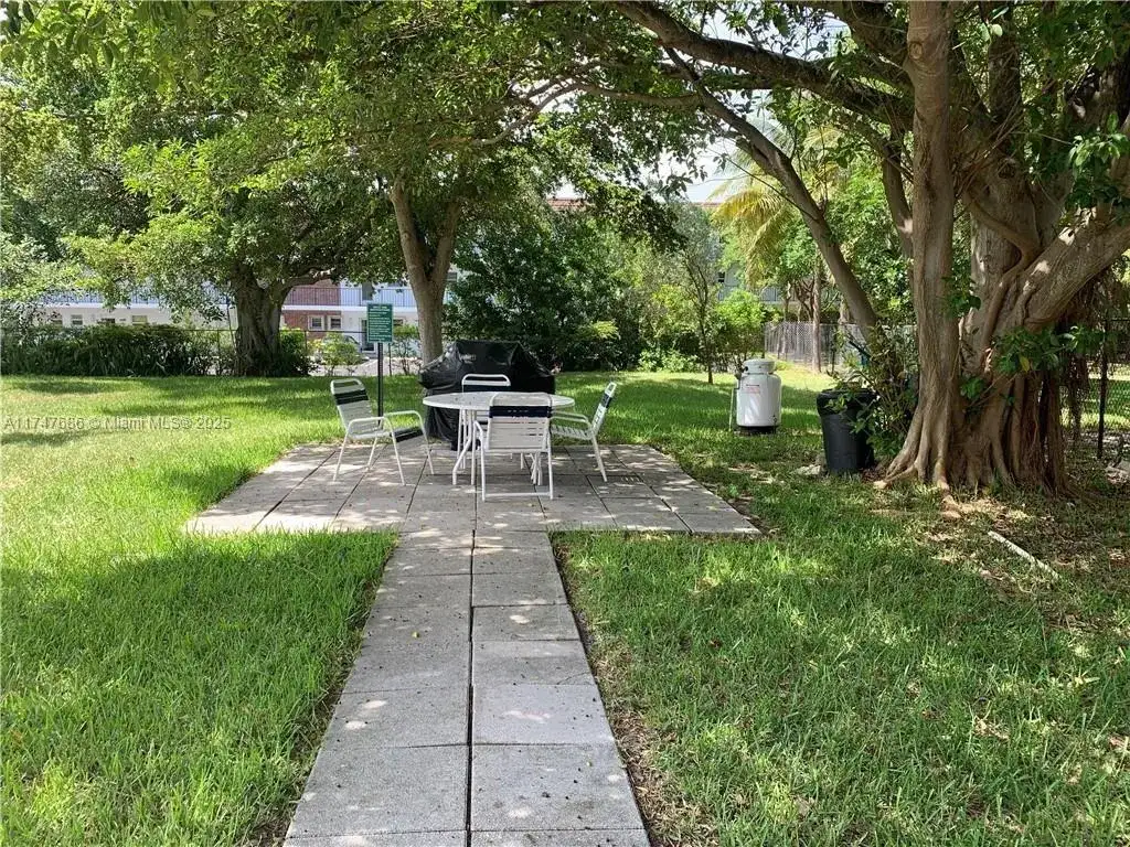 1541 S Ocean Blvd # 213, Lauderdale By The Sea FL 33062 photo 4