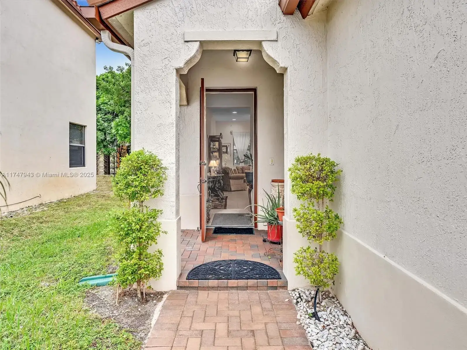 9196 SW 39th St, Miramar FL 33025 photo 4