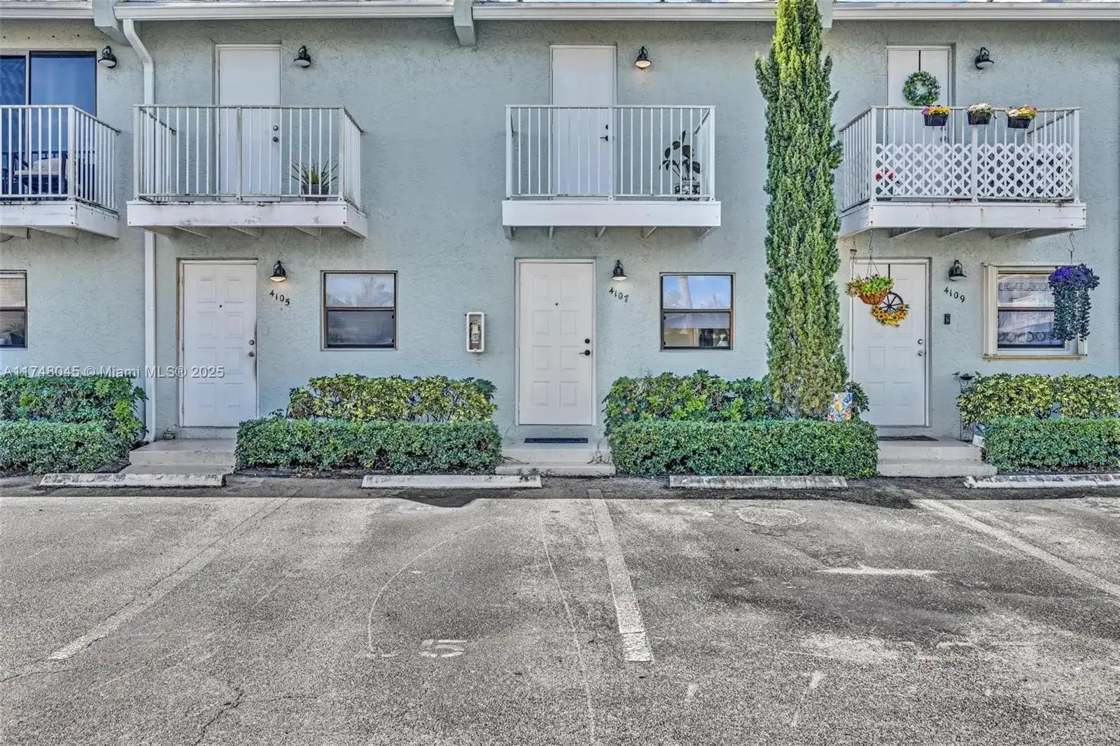 4107 NE 21st Ter, Lighthouse Point FL 33064 photo 2