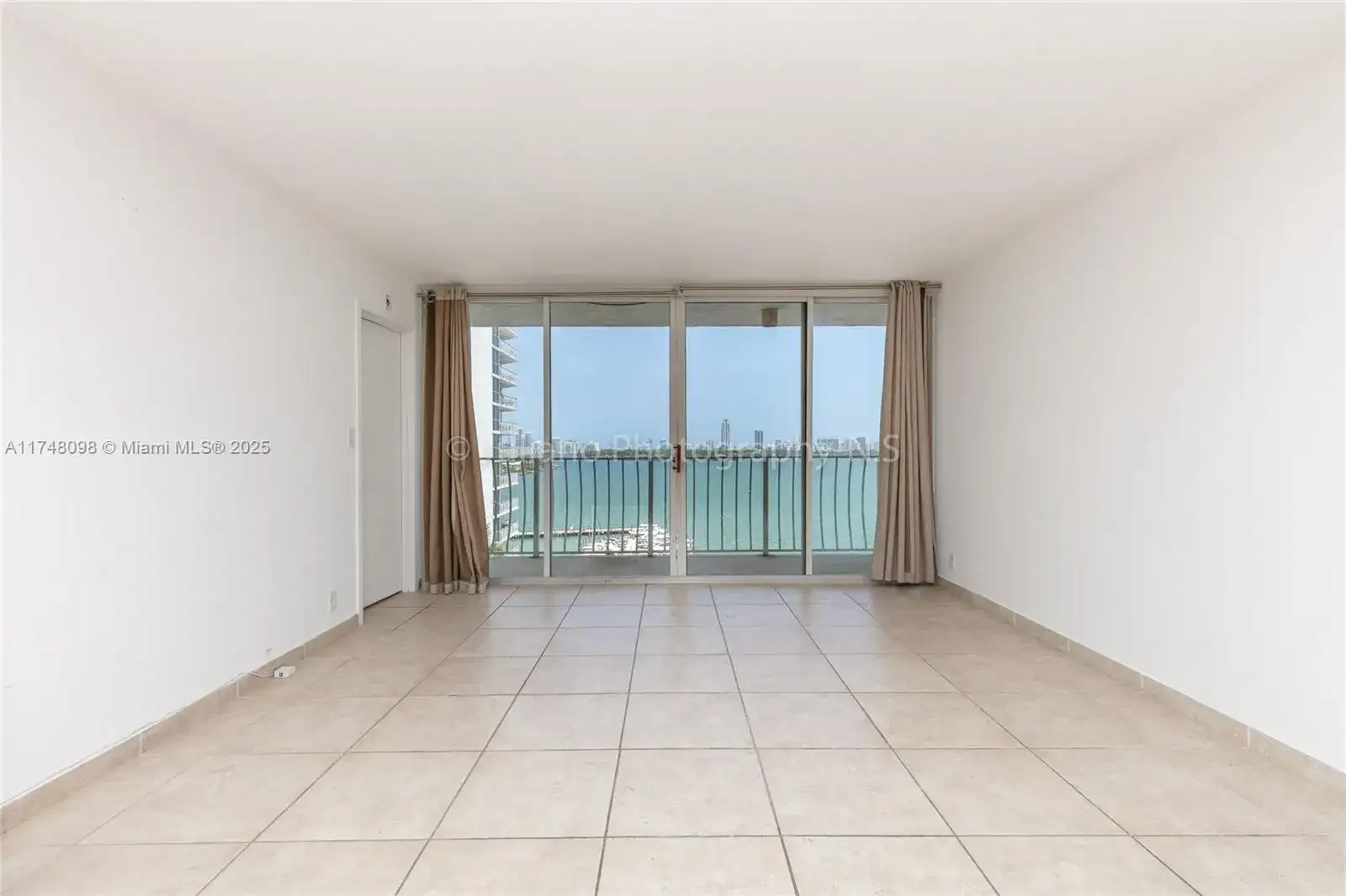 7601 E Treasure Dr # 1108, North Bay Village FL 33141 photo 5