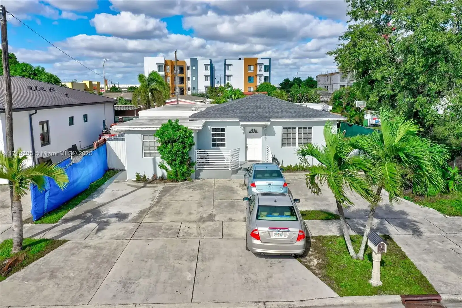 859 E 23rd St, Hialeah FL 33013 photo 2
