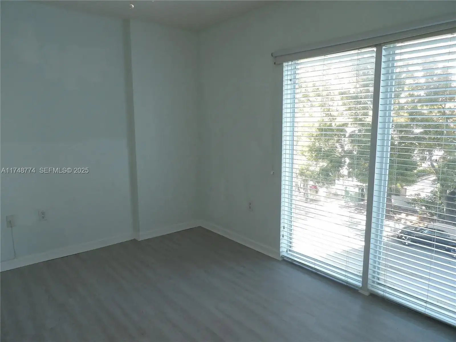 2740 SW 28th Ter # 301, Miami FL 33133 photo 3
