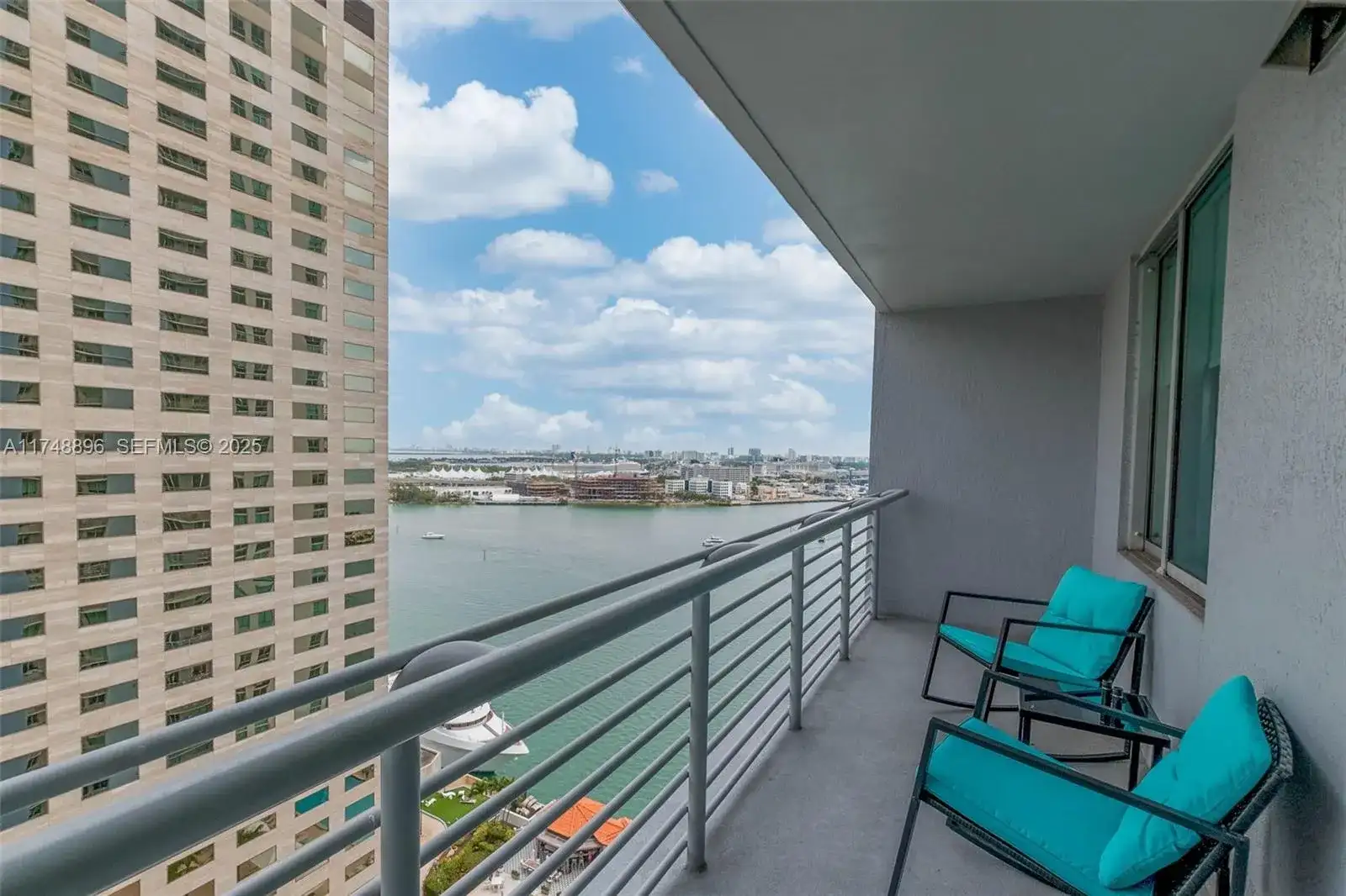335 S Biscayne Blvd # 2402, Miami FL 33131 photo 4