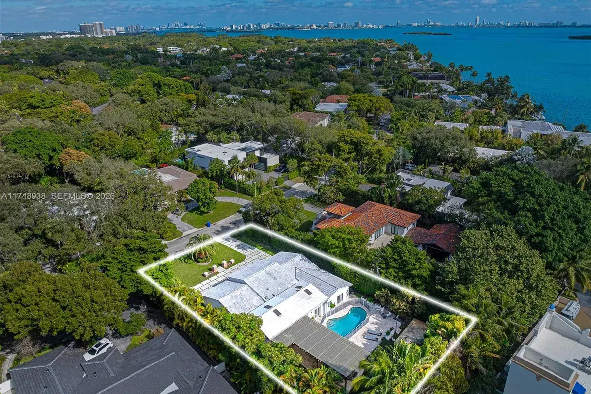 530 Sabal Palm Rd, Miami FL 33137
