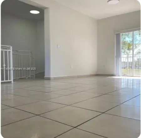7180 NW 174th Ter # 201, Hialeah FL 33015