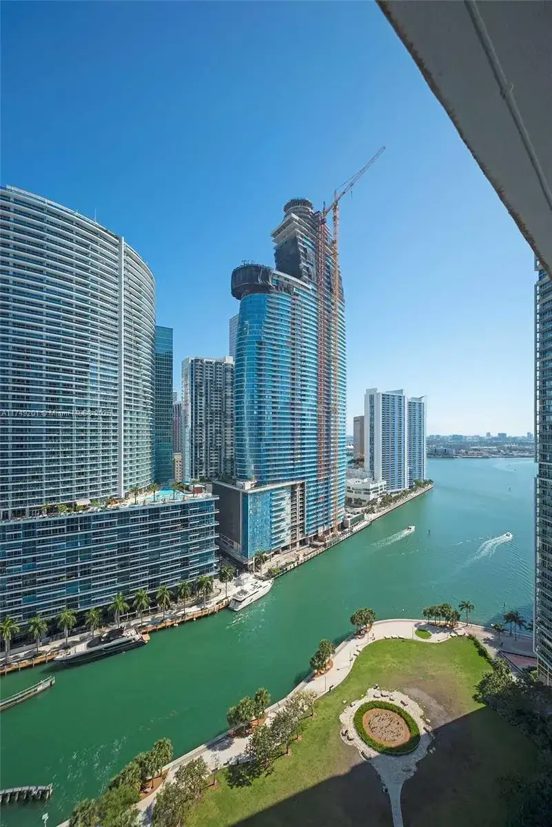 485 Brickell Ave # 2603, Miami FL 33131 photo 4