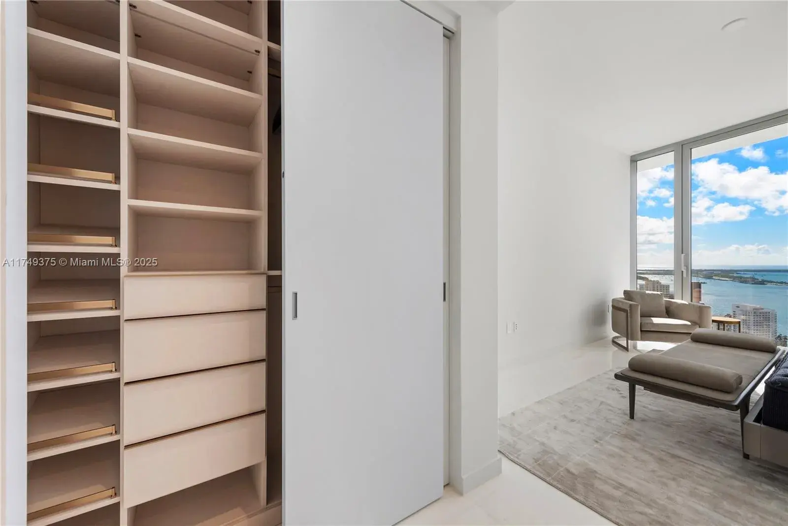300 Biscayne Blvd Way # 3905W, Miami FL 33131