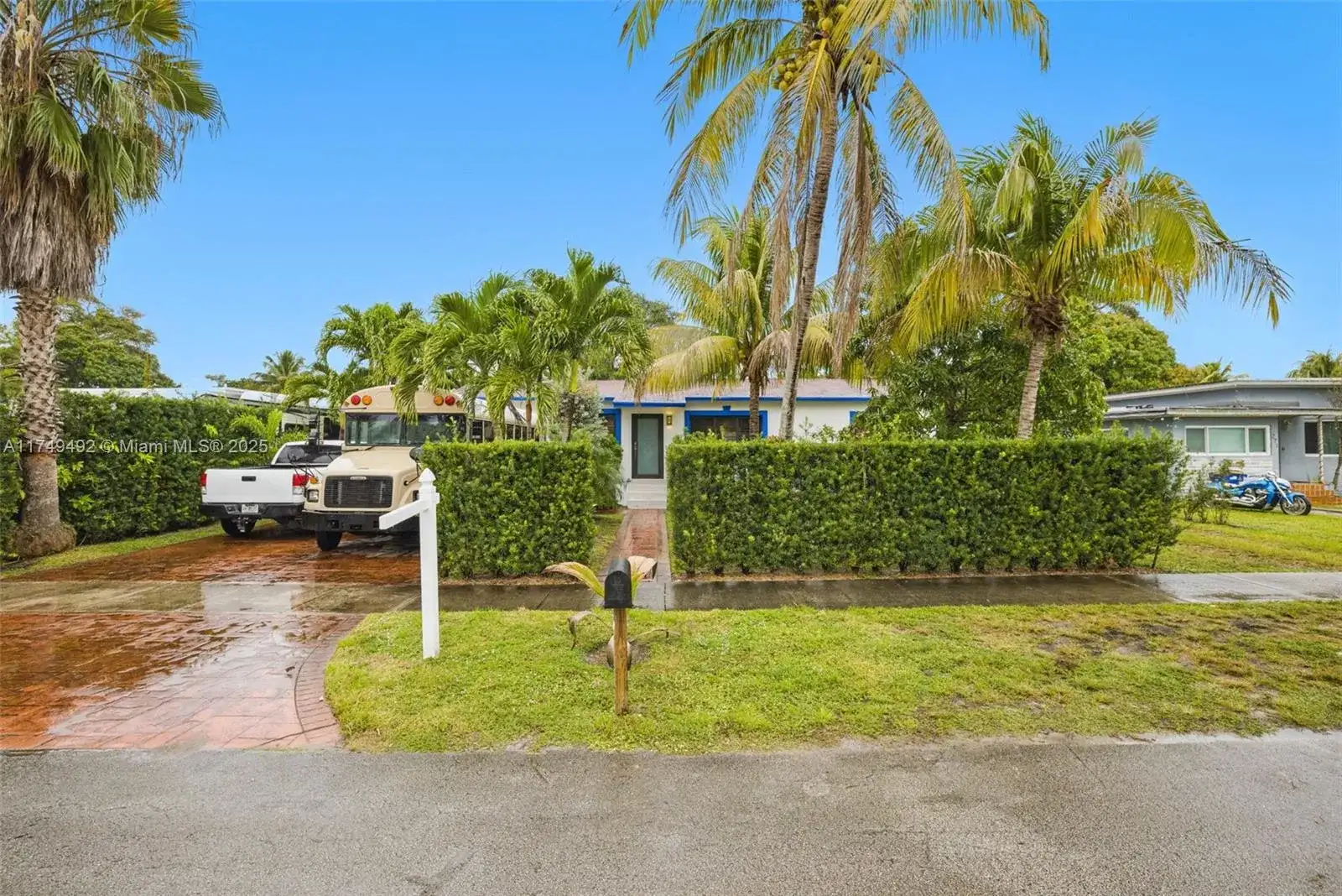 281 NW 147th St, Miami FL 33168 photo 4