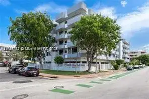 1 bedroom 1 bath Residential for sale at 8201 Byron Ave # 505, Miami Beach FL 33141