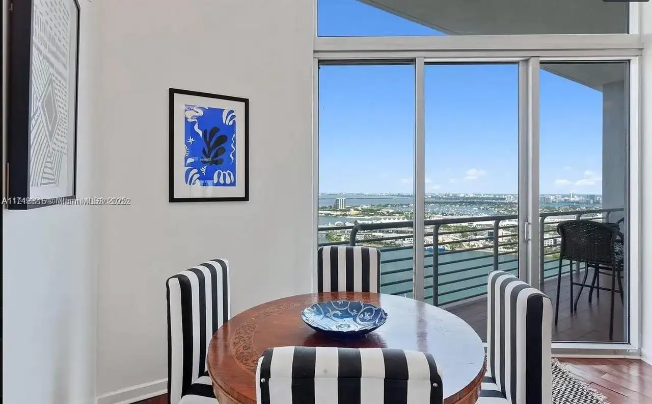 335 S Biscayne Blvd, Miami FL 33131 photo 5