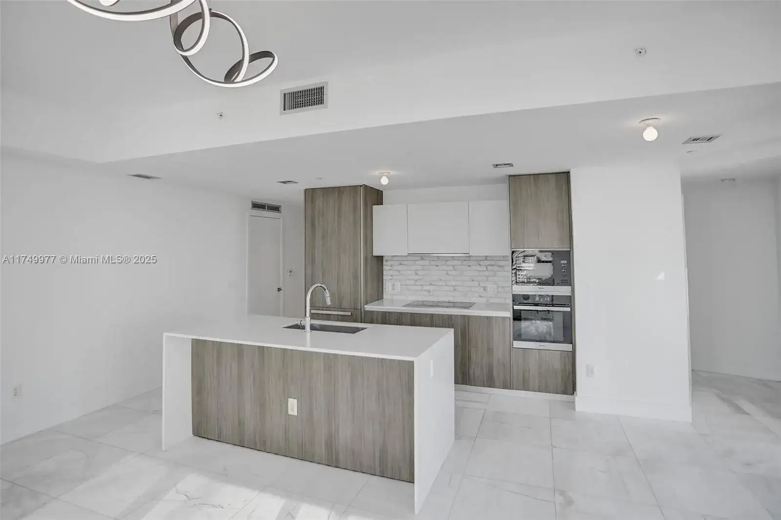 2900 NE 7th Ave # 1601, Miami FL 33137 photo 4