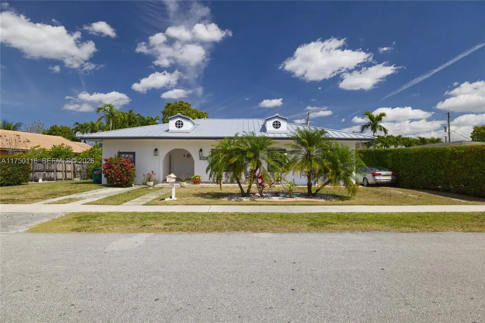 10745 Westwood Lake Dr, Miami FL 33165 photo 2
