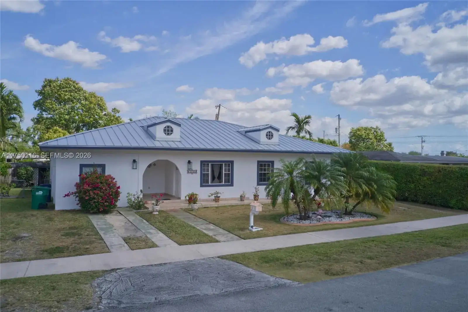 10745 Westwood Lake Dr, Miami FL 33165 photo 4