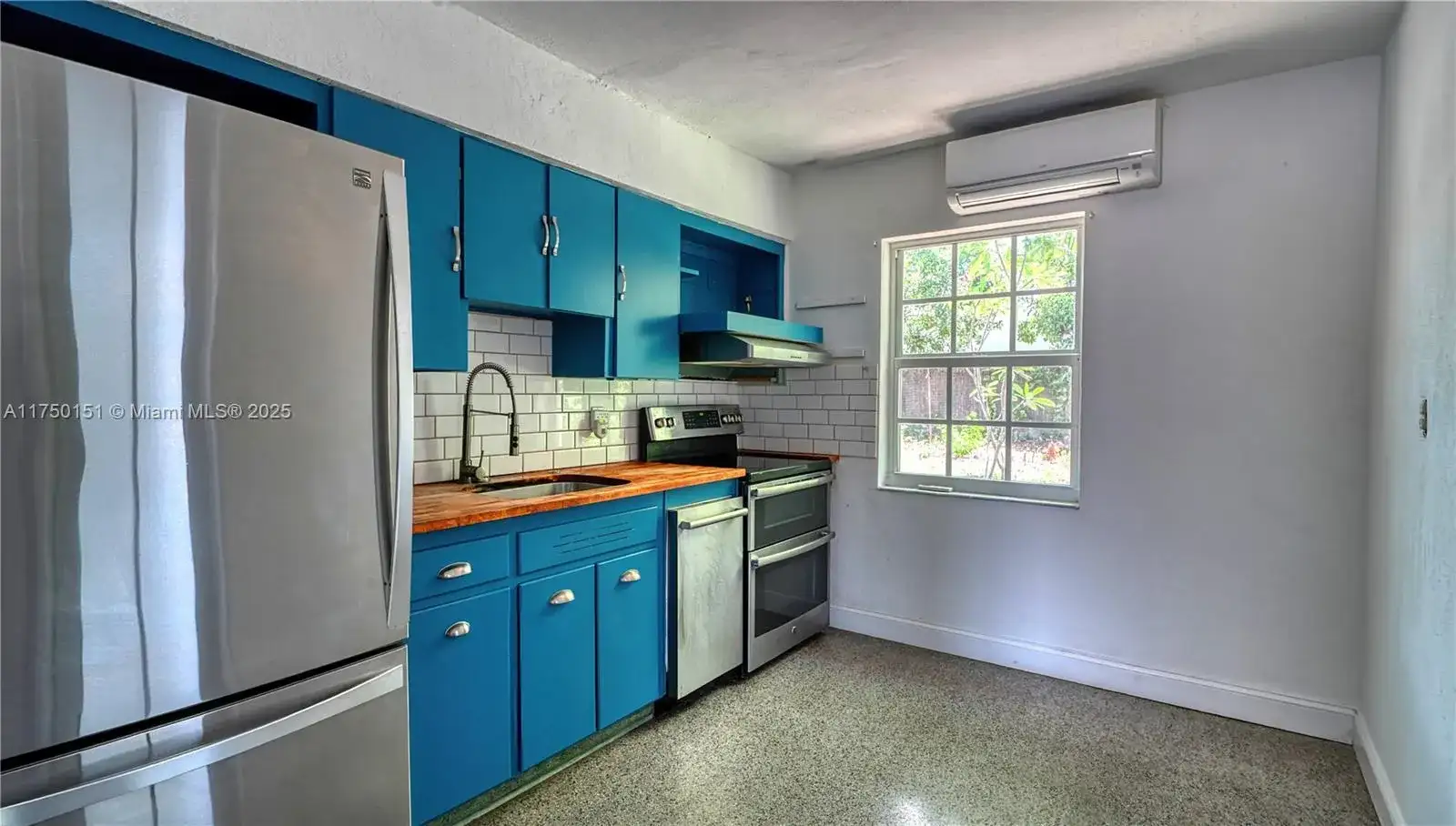 626 NW 45th St, Oakland Park FL 33309 photo 5