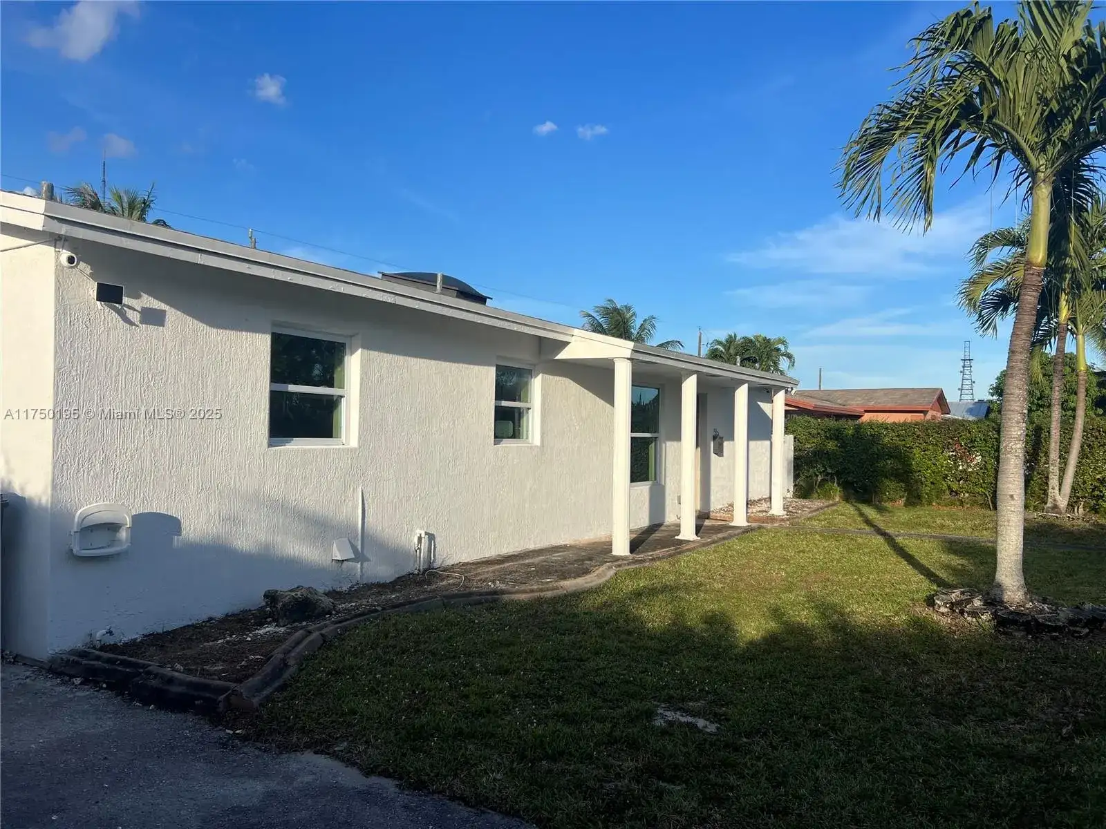 55 NE 213th St, Miami Gardens FL 33179 photo 2