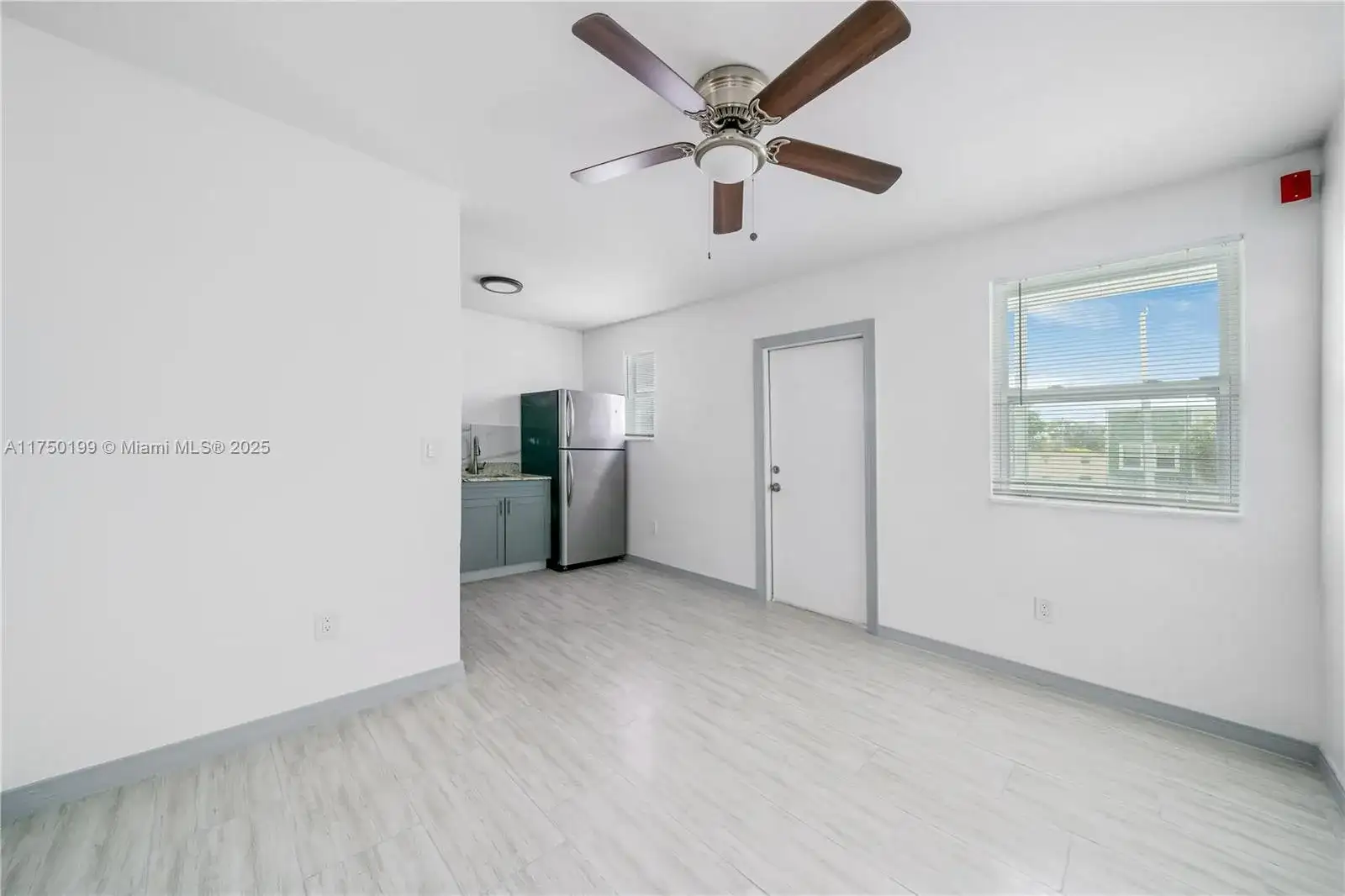 1281 NW 61st St # 2, Miami FL 33142 photo 4