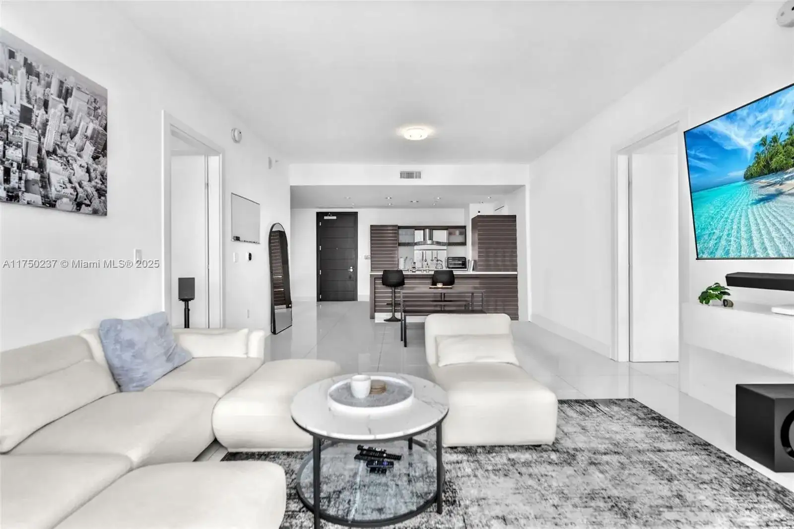 200 Biscayne Boulevard Way # 4910, Miami FL 33131 photo 4