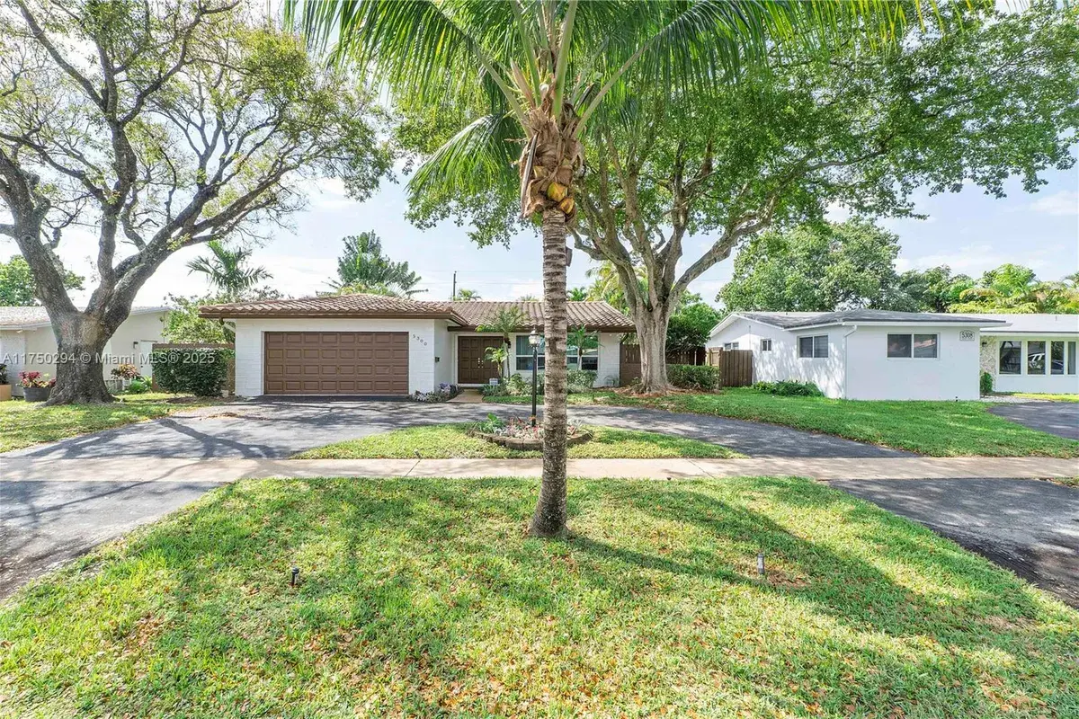5300 Adams St, Hollywood FL 33021