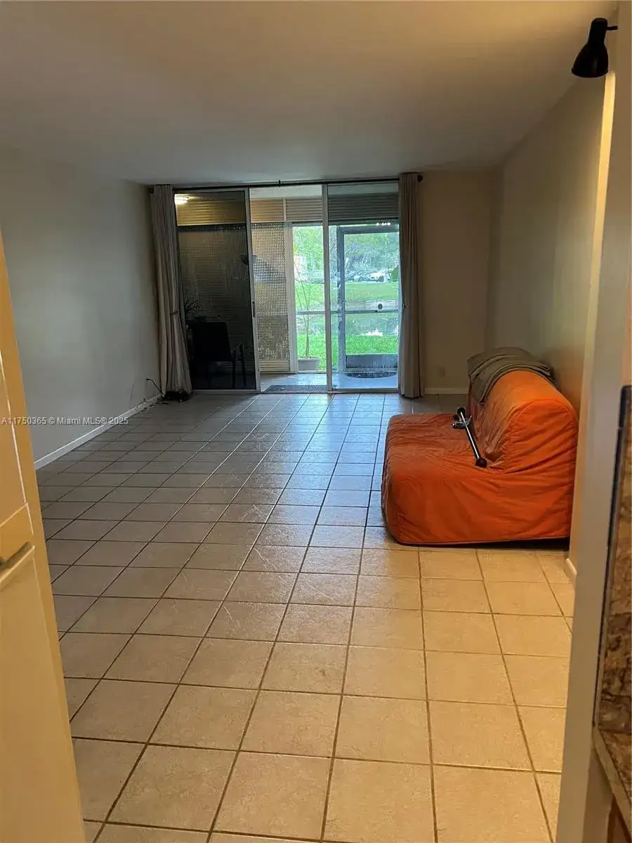 3161 NW 47th Ter # 114, Lauderdale Lakes FL 33319 photo 4