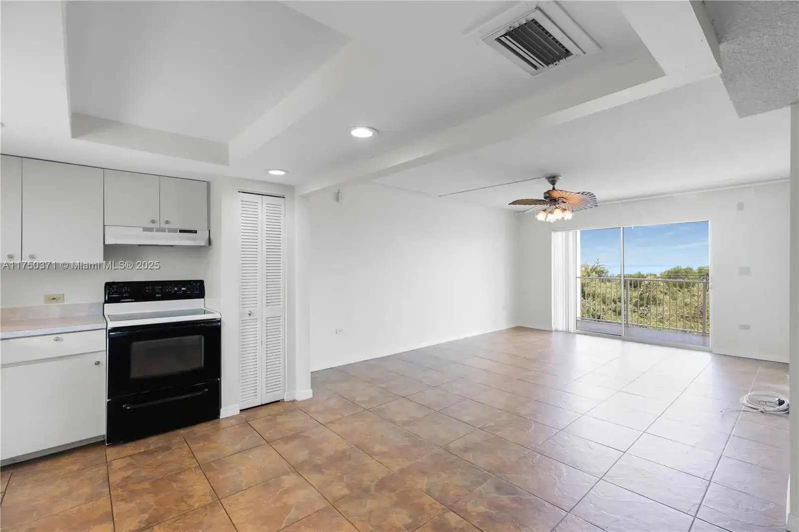 200 Wrenn St # 405, Plantation Key FL 33070 photo 5