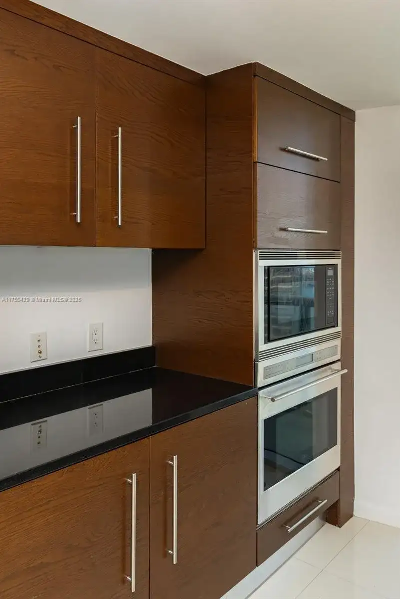 495 Brickell Ave # 2102, Miami FL 33131 photo 4