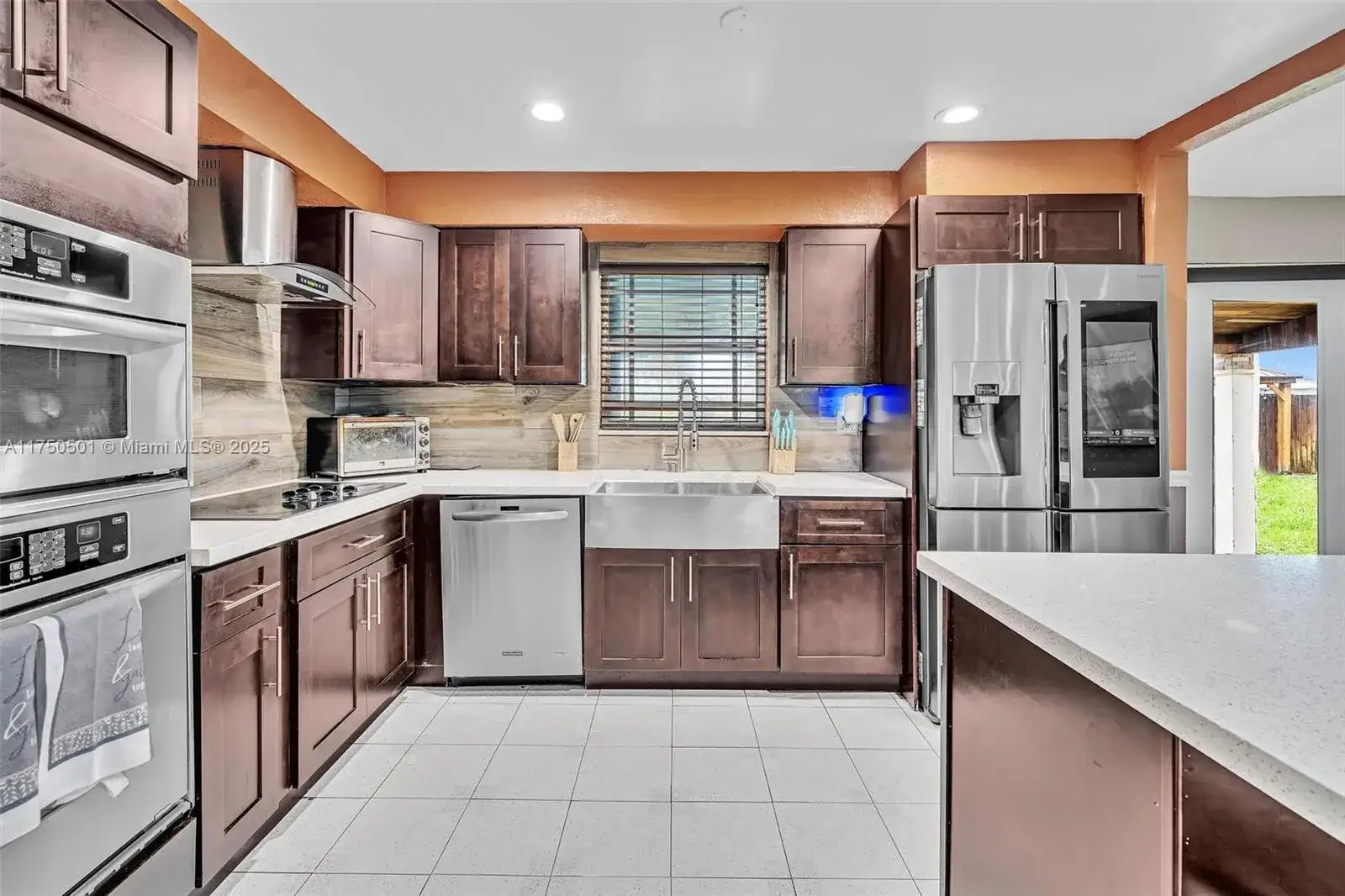 6960 SW 15th St, Pembroke Pines FL 33023 photo 3